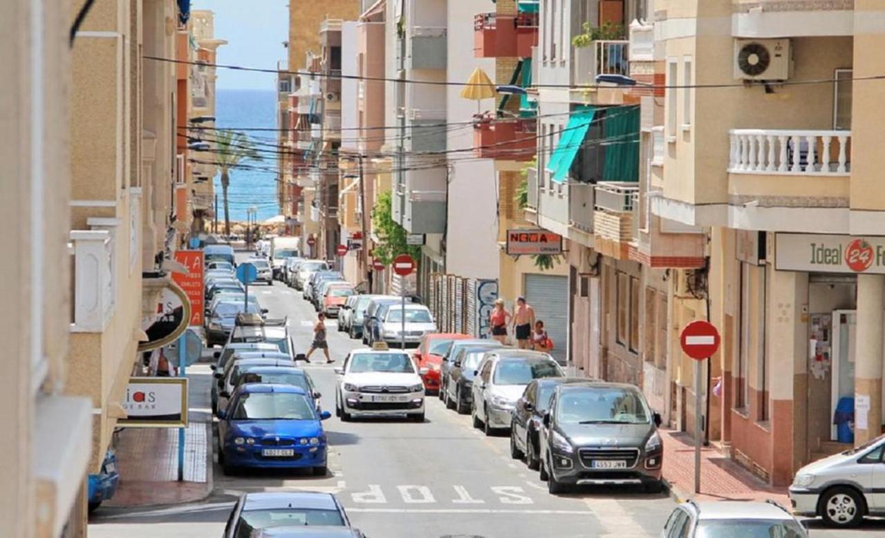 Arturento 1-Bed Apartment in Torrevieja near Beach Exterior foto