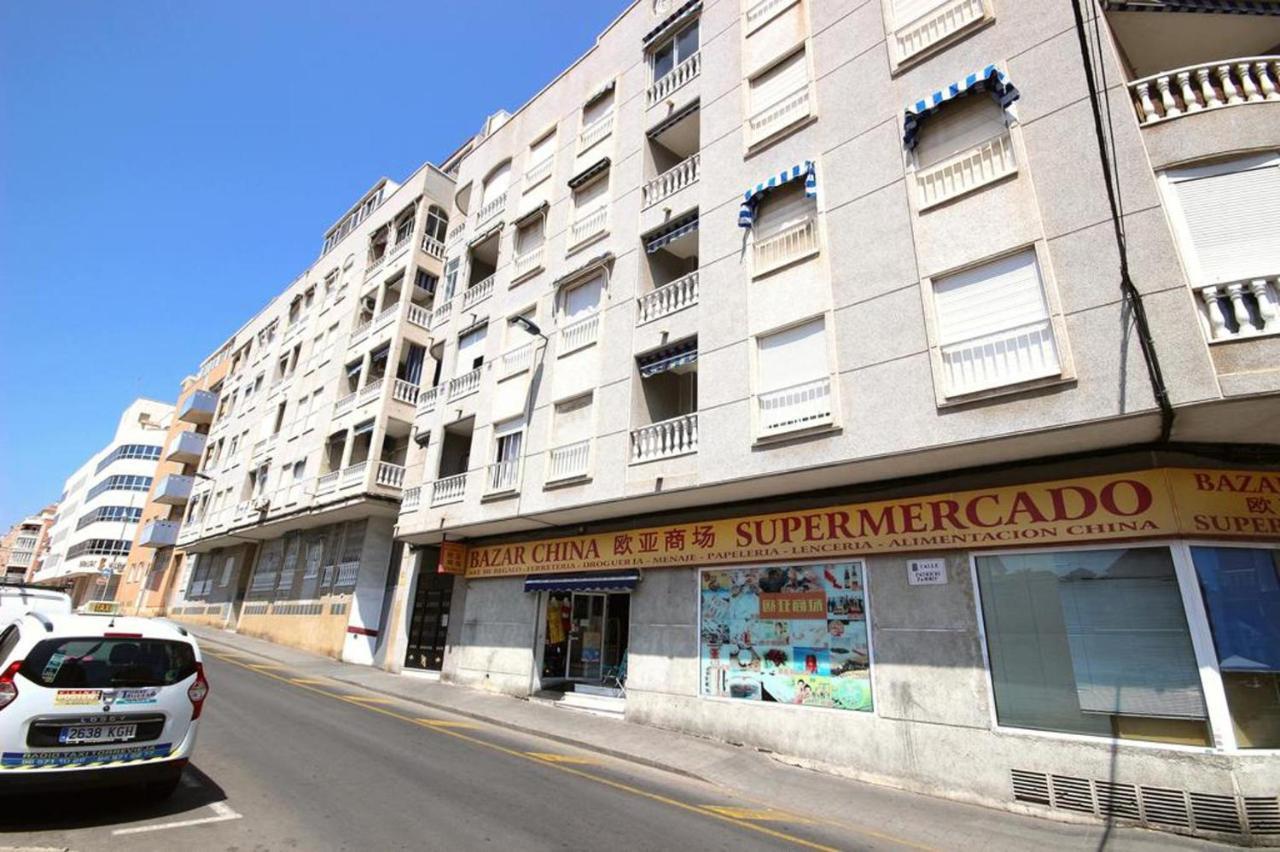 Arturento 1-Bed Apartment in Torrevieja near Beach Exterior foto