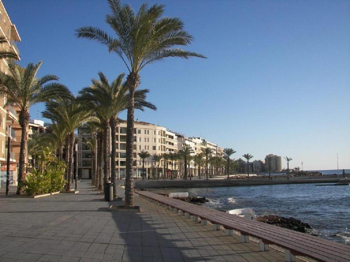 Arturento 1-Bed Apartment in Torrevieja near Beach Exterior foto