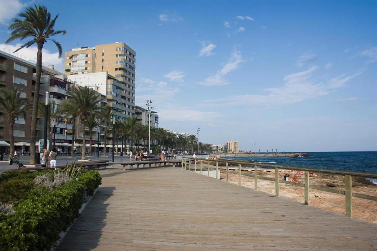 Arturento 1-Bed Apartment in Torrevieja near Beach Exterior foto
